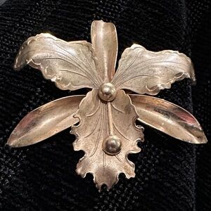 Vintage Floral Orchid Brooch - Elegant Women’s Jewelry